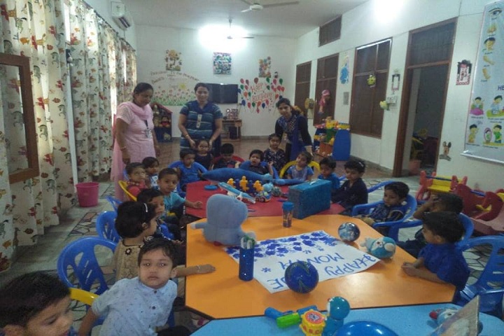 Gita Bhawan Public School-Poster Presentation