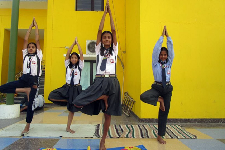 berrysglobaldiscoveryschool-Yoga