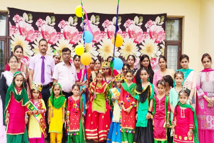 Golden Earth Convent School-Fancy Dress