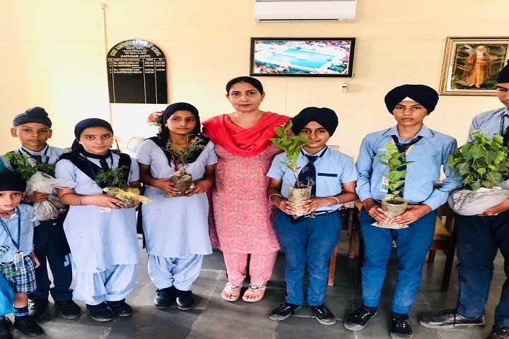 Guru Gobind Singh Public School-Students