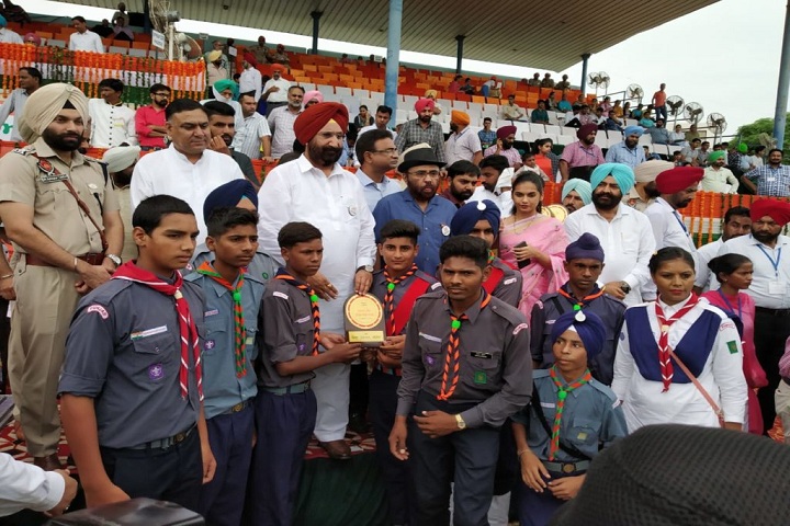 Guru Nanak Dev Public School-Independence Day