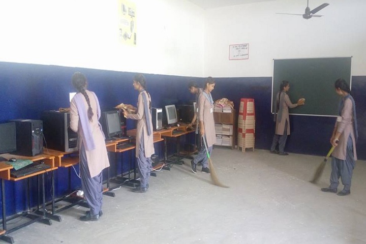 Guru Nanak Dev Public Senior Secondary School-IT-Lab