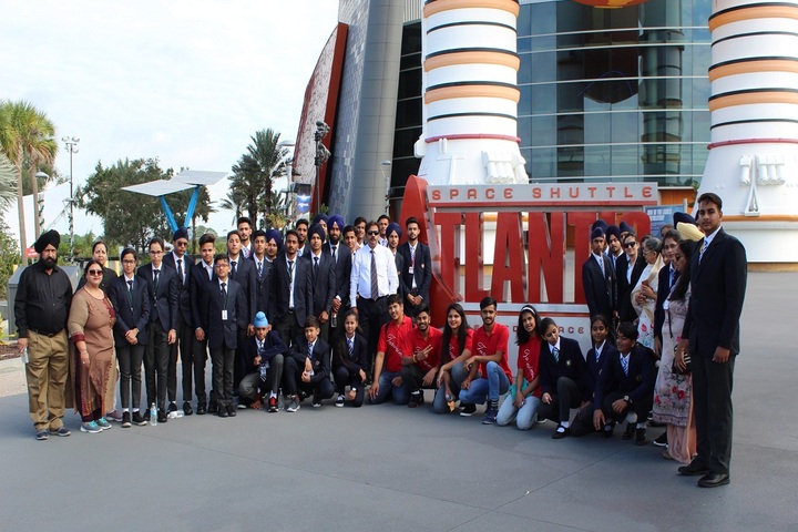 Guru Nanak Mission Public School-Educational Tour