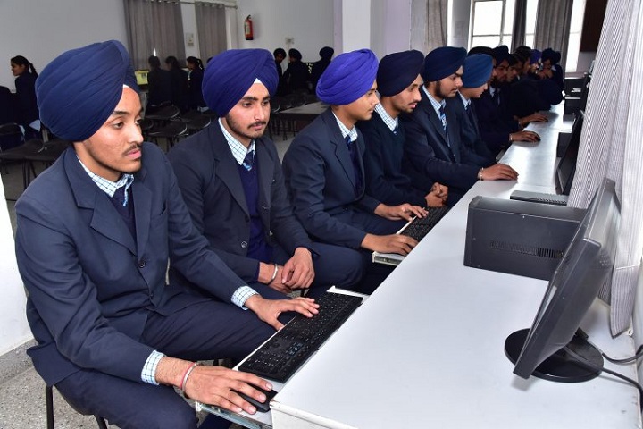 Guru Nanak Model Senior Secondary School-Computer Lab