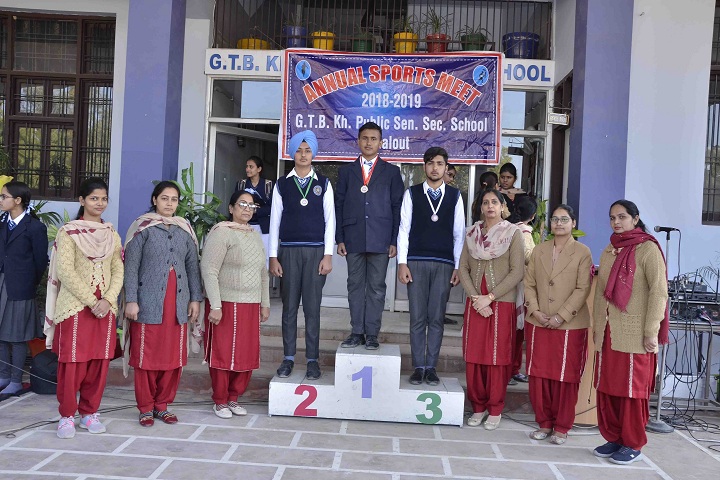 Guru Teg Bahadur Khalsa Public School-Award Receiving