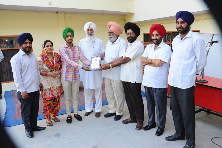 Guru Teg Bahadur Public School-Prize Distribution