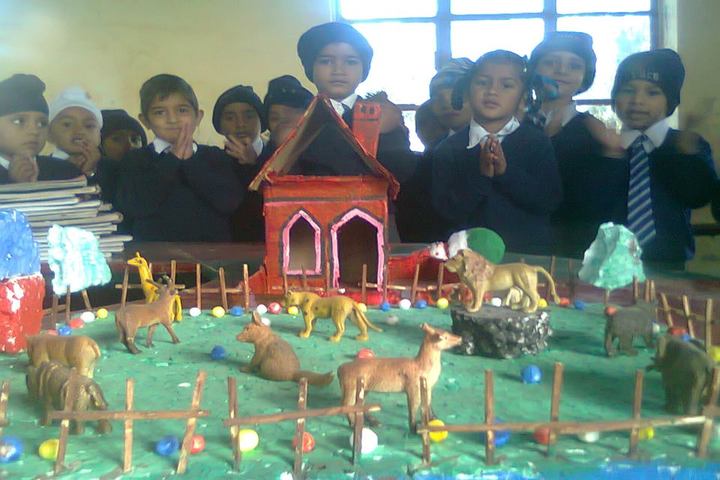 Guru Teg Bahadur Public School-School Exhibition