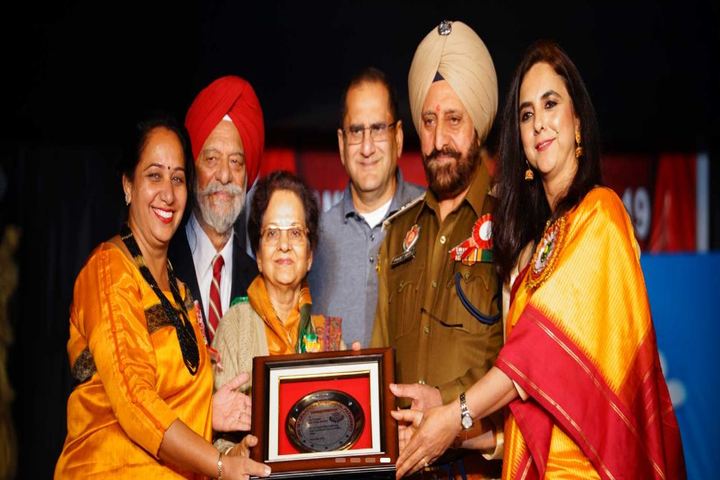 J M K International School-Award Receiving