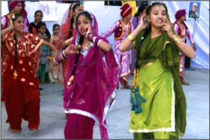 Jalandhar Public School-Dance