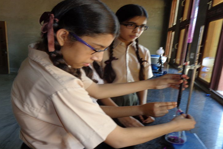 Keshav Public Senior Secondary School-Science-Lab
