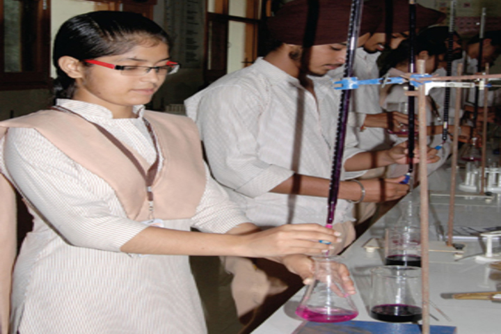 Khalsa College Public School-Science Lab