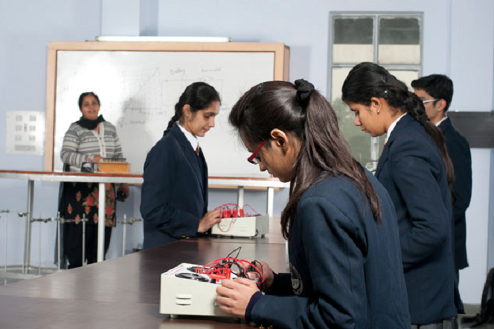 Kundan Vidya Mandir Senior Secondary School-Chemistry-Lab