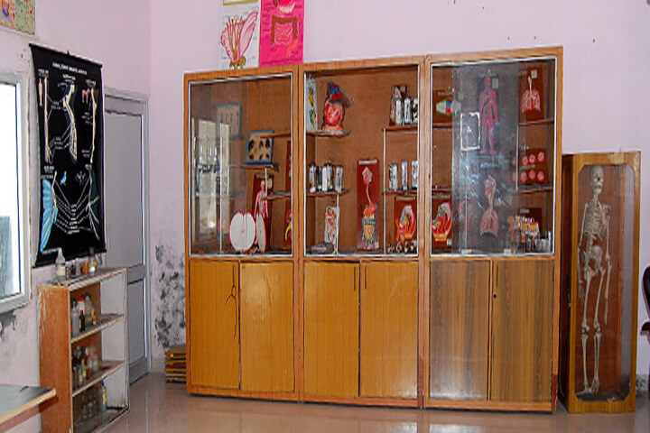 Late Ishar Das Gumber Dav Centenary Public School-Biology-Lab