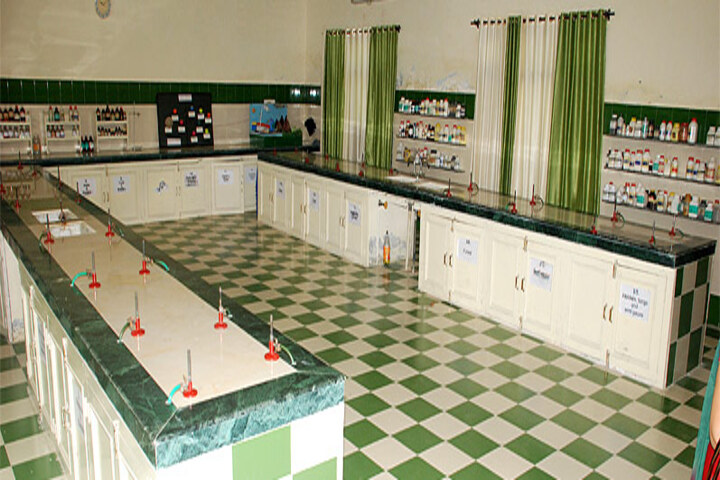 Late Ishar Das Gumber Dav Centenary Public School-Chemistry-Lab
