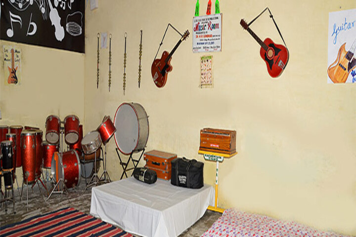 Late Ishar Das Gumber Dav Centenary Public School-Music Room