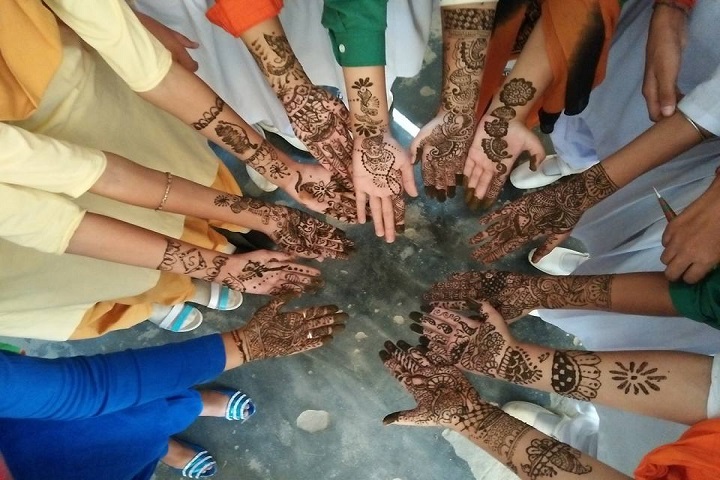 Laurel International Public School-Mehandi-Competition