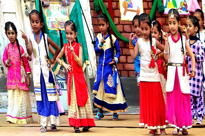 Maharaja Ranjit Singh Public Senior Secondary School-Dancing Activity