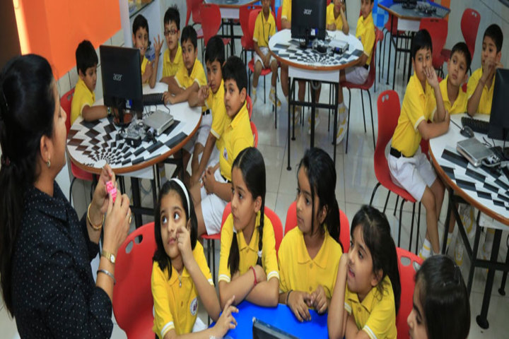 Manav Mangal Smart World-Classroom
