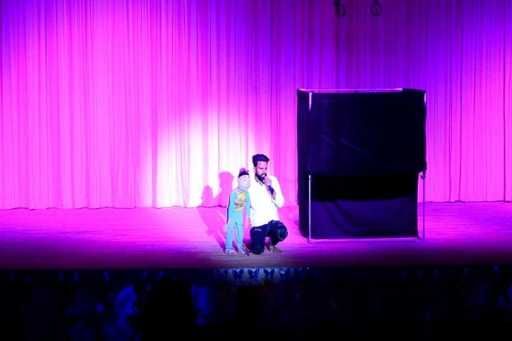 Manav Mangal Smart World-Muppet Show