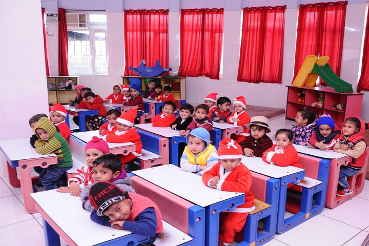 Manu Vatika Day Boarding School-Kids Class
