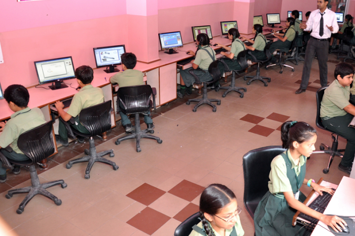 Mata Gujri Public School-Computer lab