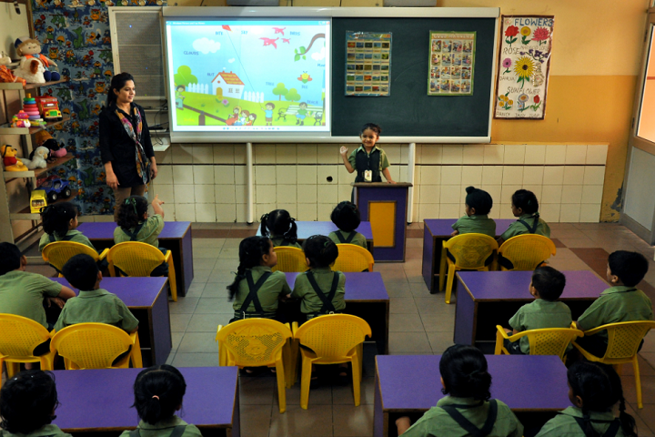 Mata Gujri Public School-Kids AV class