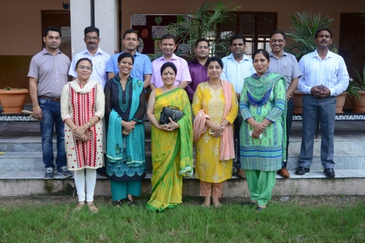 Mata Gujri Public School-Staff
