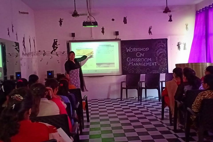 Mata Sahib Kaur Public School-Workshop AV class