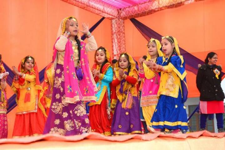 Maya Devi Goel Public School-Dance