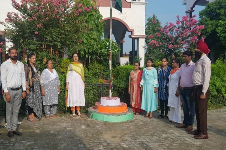 Maya Devi Goel Public School-Independence Day