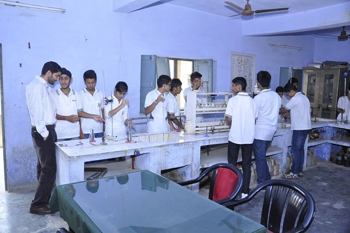 Mela Devi Kalra Arya School-Chemistry lab