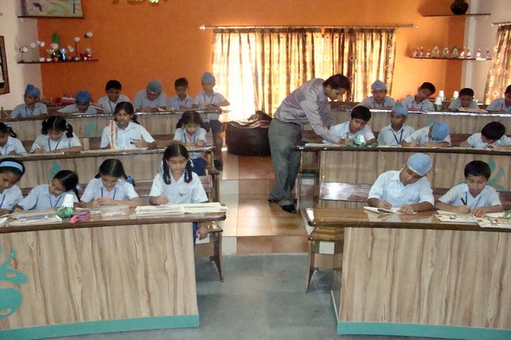 Montgomery Guru Nanak Public School-Art Room