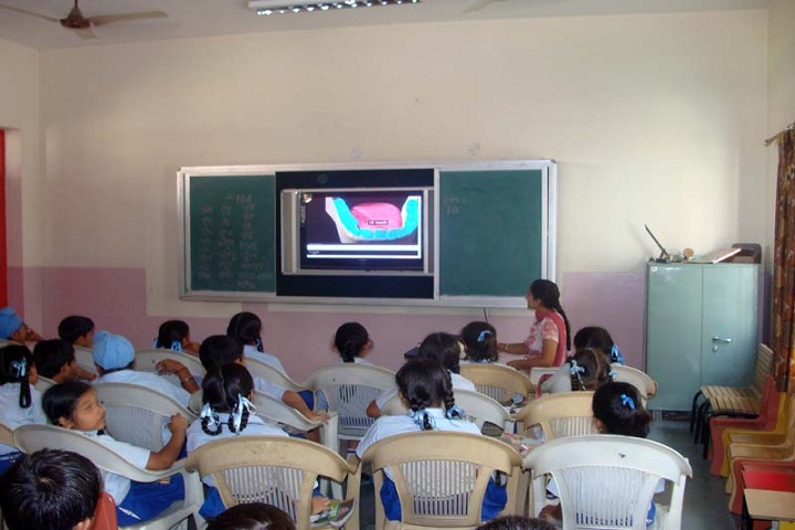 Montgomery Guru Nanak Public School-Smart Classroom