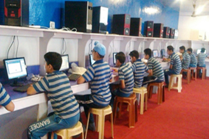 Modern Sandeepni School-Computer Lab