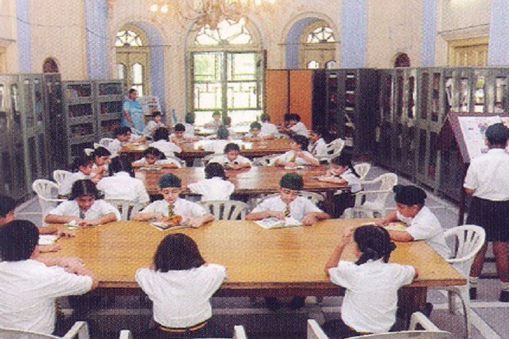 MGN Public School-Library