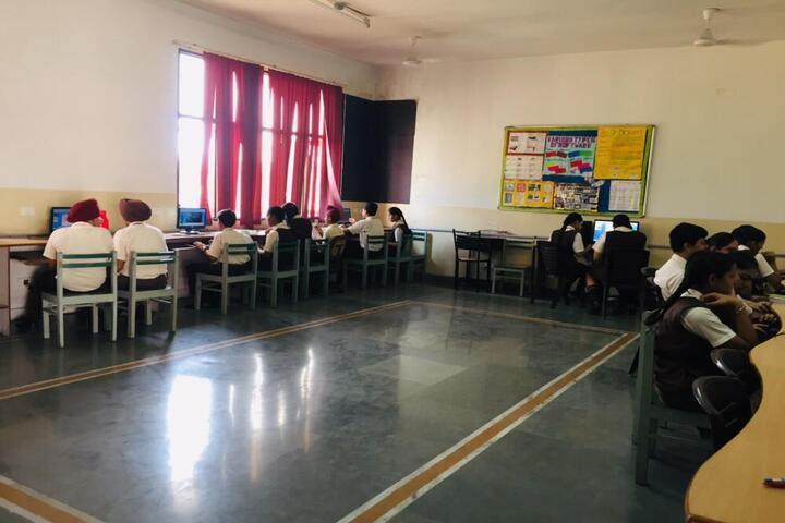 Mount Carmel School-Computer Lab
