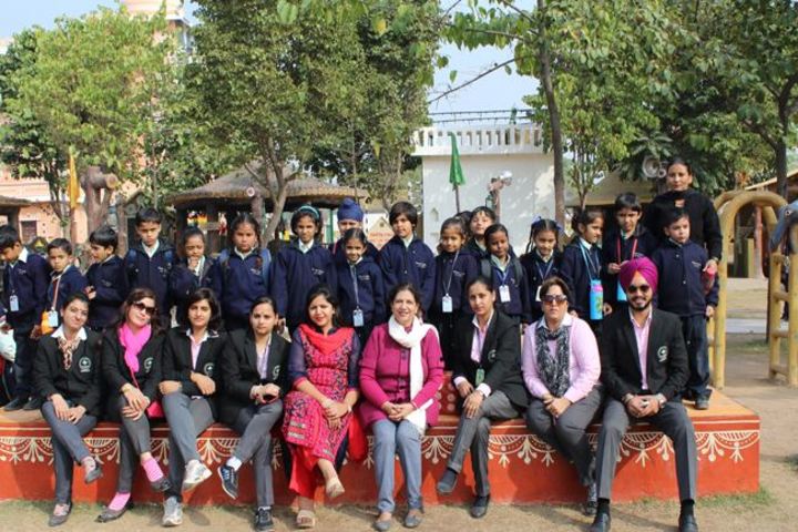 Mount Litera Zee School-Group Photo