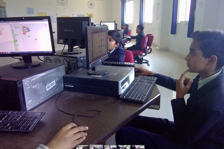 Mount Litera Zee School-Computer Lab