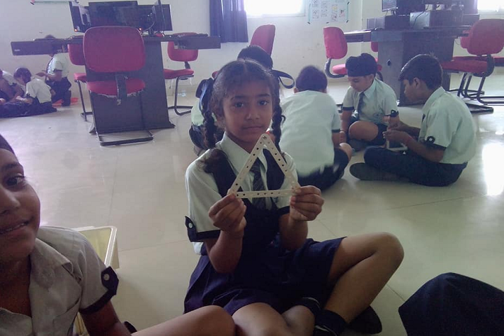 Mount Litera Zee School-Robotic Era