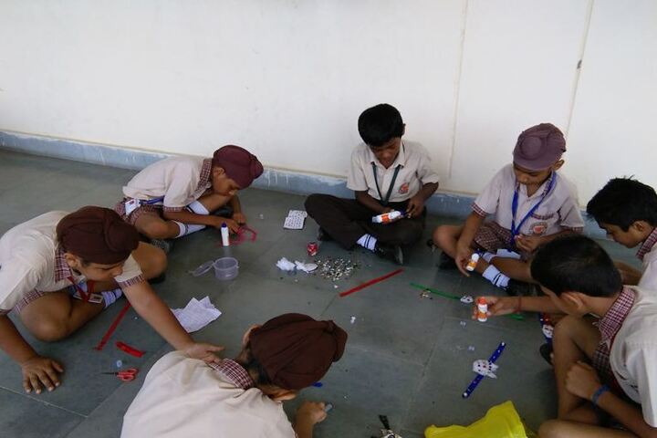 Nanaksar Academy-Art And Craft