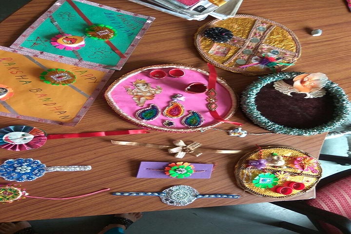 Narain Public School-Rakhi Making