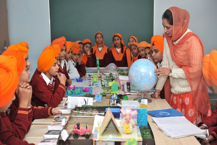 Nishan-E-Sikhi International School-Social Lab