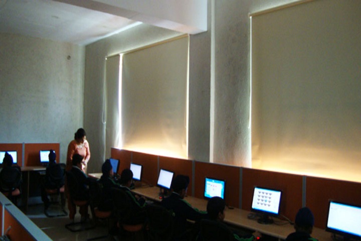 Oakridge International School-Computer Lab