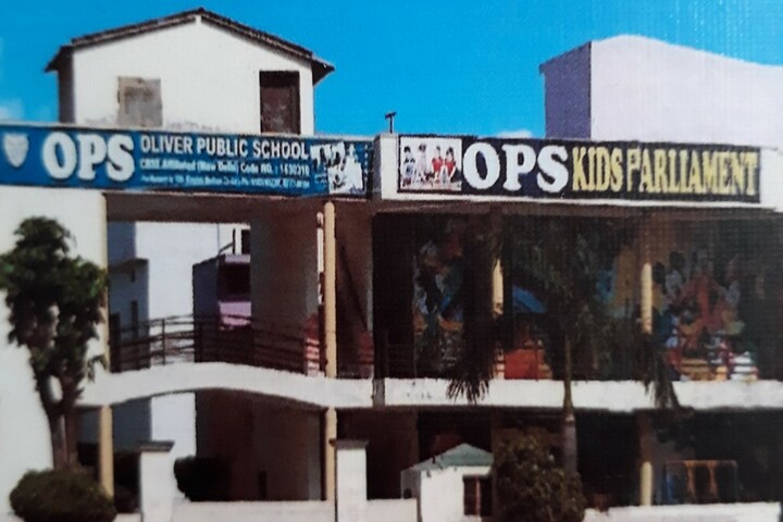 Oliver Public School-Campus