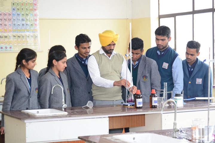 Punjab Convent School-Chemistry Lab