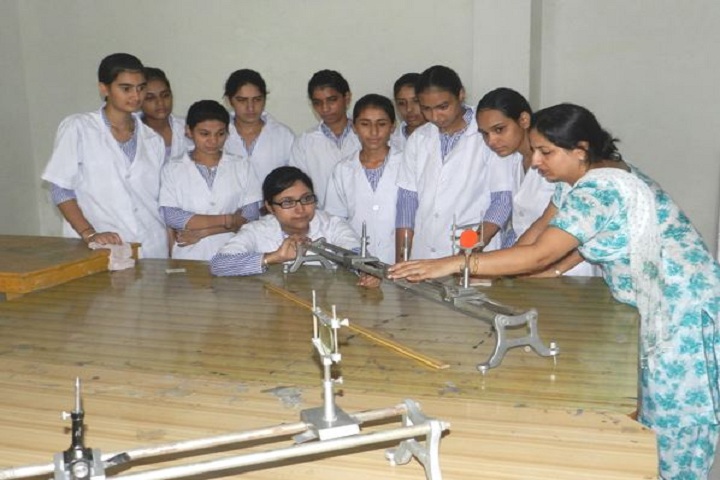 Raj Memorial School-Physics Lab