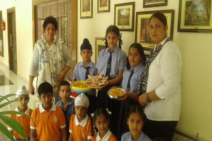 Rajindera Public Senior Secondary School-Food Decoration