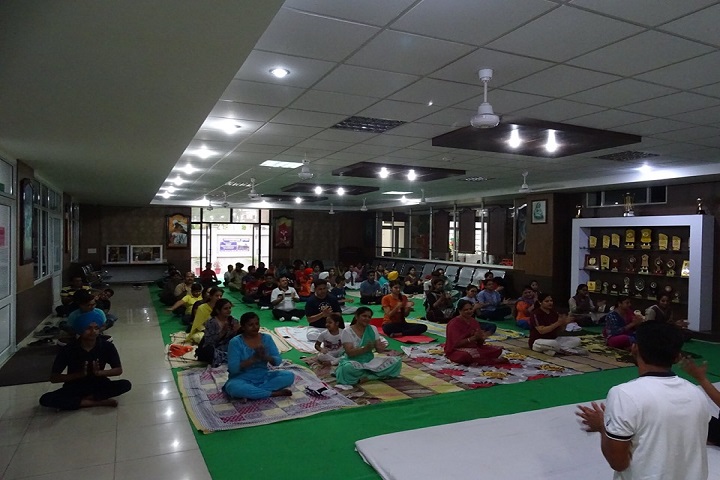 SDKL Dav Centenary Public School-Yoga