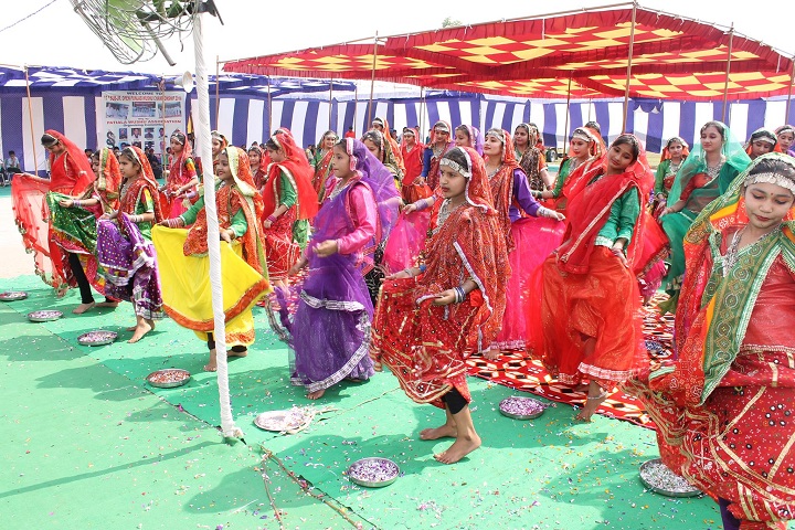 S Hardam Singh Public School-Dance