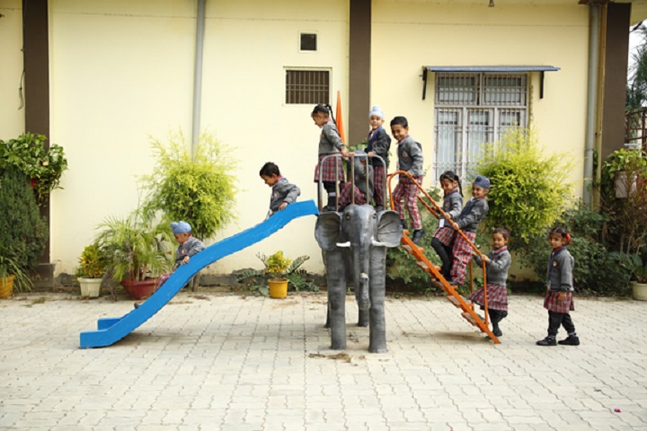S Sukhjinder Singh Memorial Public School-Kids Playing